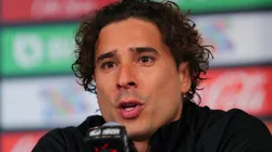 Memo Ochoa cree que será clave mejorar la relación entre México y la afición previo al Mundial