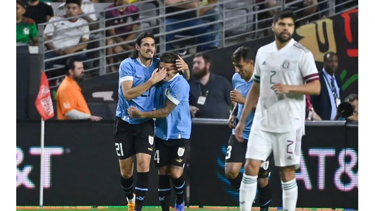 México sufrió una dolorosa derrota ante Uruguay por 3-0.