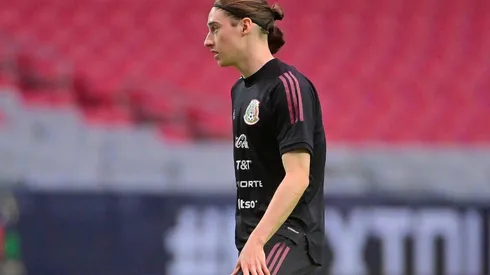 Flores estaría incomodando al cuerpo técnico por la intromisión de su padre