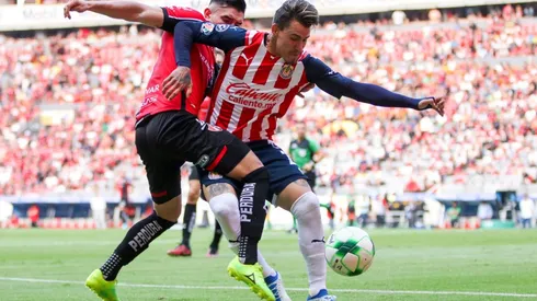 Calderón y Zaldívar en un edición del Clásico Tapatío.