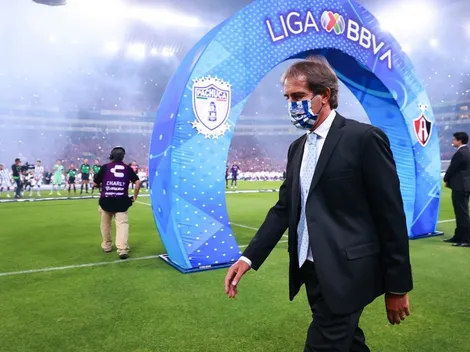 Guillermo Almada se rinde ante la actuación de Camilo Vargas