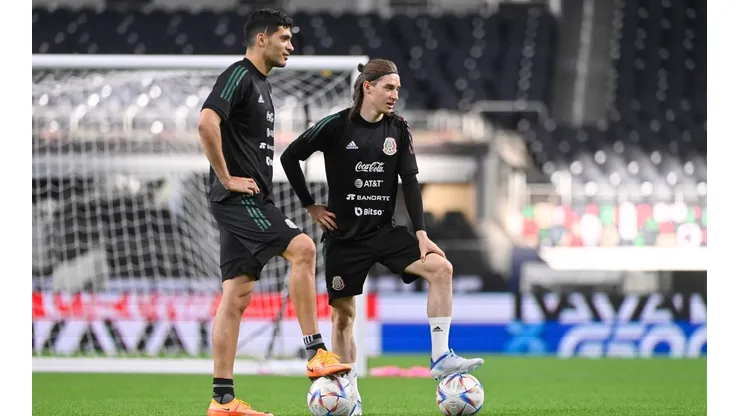 Flores junto a Jiménez en el entrenamiento de México.