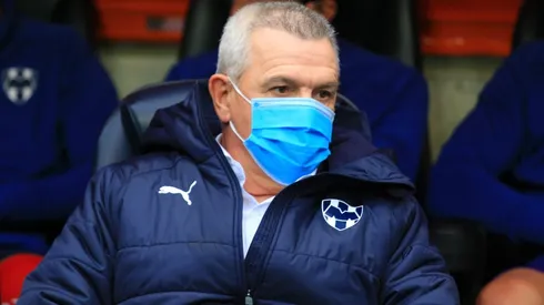 Aguirre durante su etapa como entrenador en Monterrey.