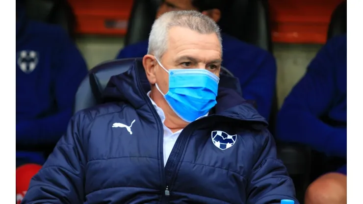 Aguirre durante su etapa como entrenador en Monterrey.
