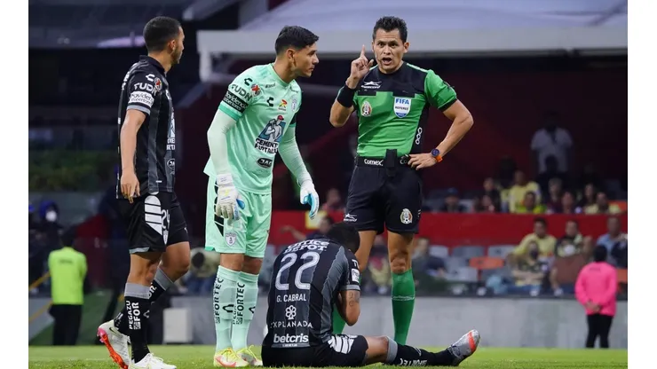 La Liga MX busca aumentar el tiempo efectivo de juego para la próxima temporada.