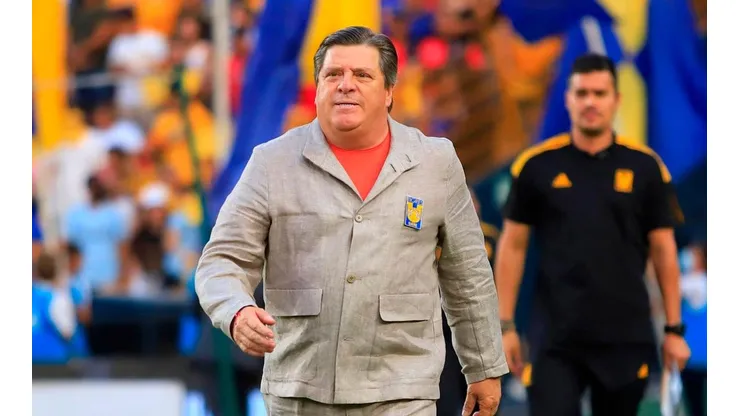 Miguel Herrera explicó el cambio que hizo incurrir a Tigres en alineación indebida