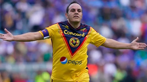 Cuauhtémoc Blanco en un partido de leyendas del América.