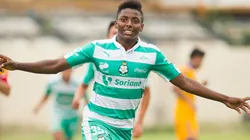 Joao Maleck con Santos en 2017