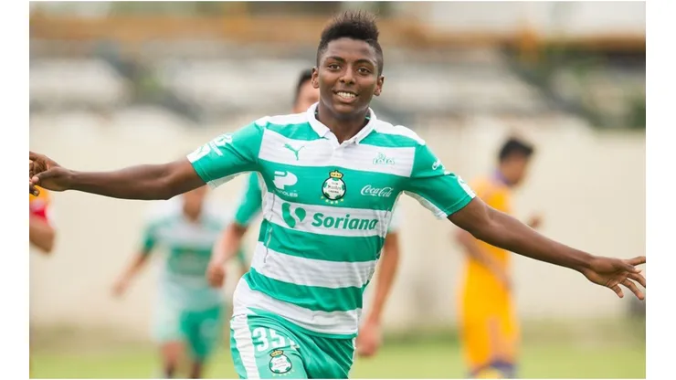 Joao Maleck con Santos en 2017