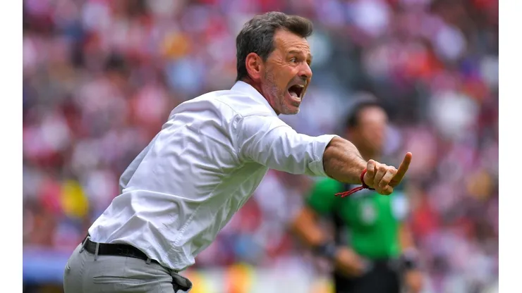 Diego Cocca atacó a la prensa tras eliminar a Chivas