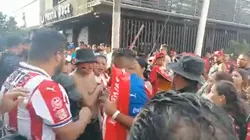 Barra 51 de Atlas protagoniza violencia contra aficionado del Rebaño.