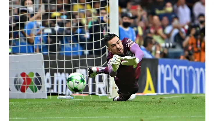 Así le había desviado Antony Silva el penalti al Diego Valdés.