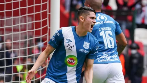 Toluca, Estado de Mexico, 3 de abril de 2022. Israel Reyes en festejo de gol, durante el partido de la jornada 12 del torneo Grita Mexico Clausura 2022 de la Liga BBVA MX, entre los Diablos Rojos del Toluca y el Club Puebla, celebrado en el estadio Nemesio Diez. Foto: Imago7/ Rafael Vadillo