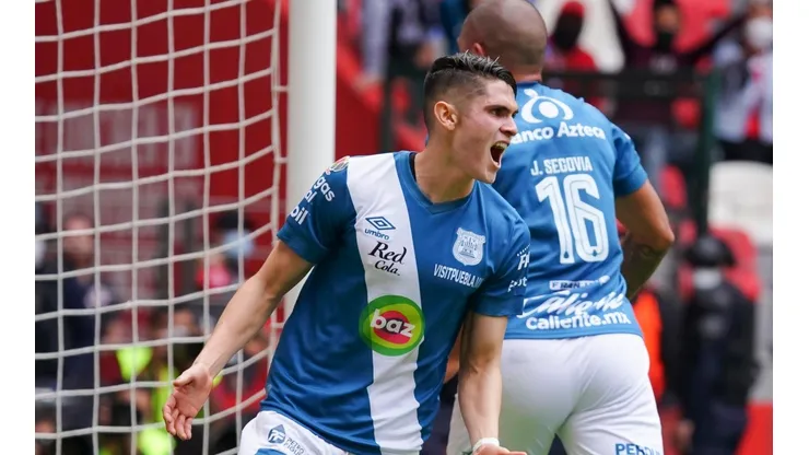 Toluca, Estado de Mexico, 3 de abril de 2022. Israel Reyes en festejo de gol, durante el partido de la jornada 12 del torneo Grita Mexico Clausura 2022 de la Liga BBVA MX, entre los Diablos Rojos del Toluca y el Club Puebla, celebrado en el estadio Nemesio Diez. Foto: Imago7/ Rafael Vadillo