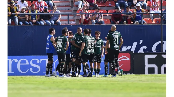 Festejo de gol de Santos Laguna en el Clausura 2022