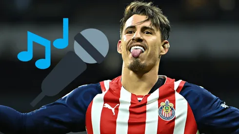 Chicote aprovecha la 'paz en Chivas' y festeja cantando.