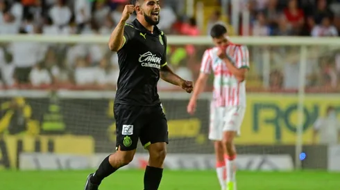 Miguel Ponce apareció para rubricar el cuarto triunfo al hilo de Chivas.