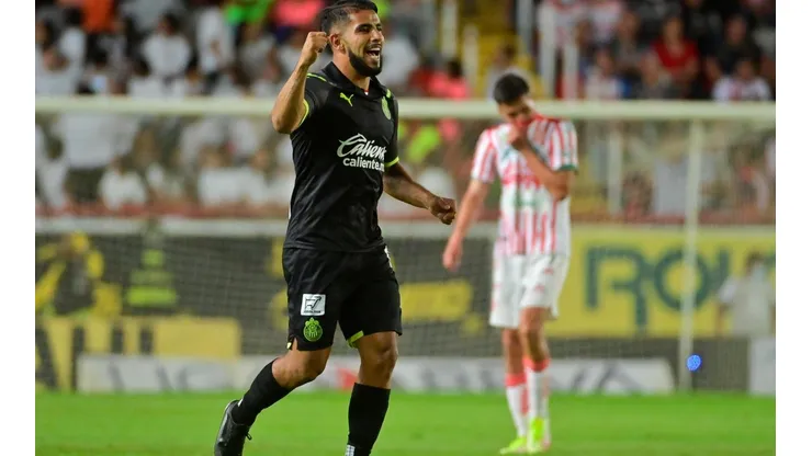 Miguel Ponce apareció para rubricar el cuarto triunfo al hilo de Chivas.