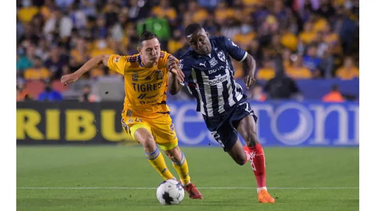 Foto: Joel Campbell trolleó a un pequeño fan de Tigres