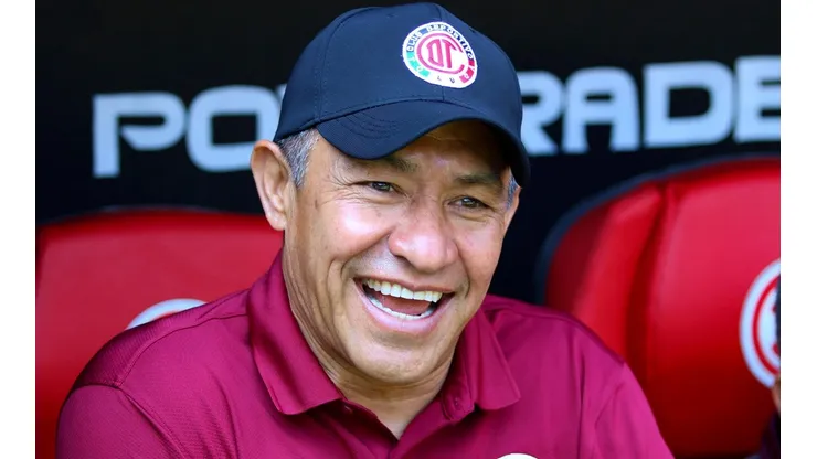 Toluca recupera dos titulares para visitar a León