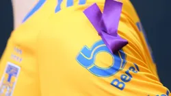 El moño morado que portaron los Tigres en el partido ante América.