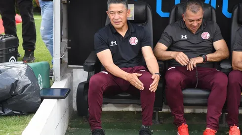 ¿Primer refuerzo para Ignacio Ambriz en el mercado de verano?