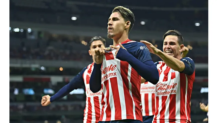 ¡Tranquilidad para Chivas! El Rebaño derrotó a Cruz Azul en el Estadio Azteca