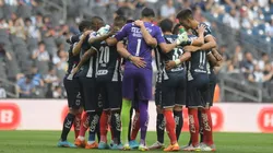 Rayados del Monterrey en el partido de la fecha 12 contra Santos.