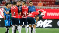 Más violencia en el futbol mexicano: 10 personas fueron desalojadas del Chivas vs Rayados