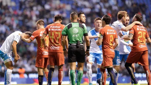 Conato de bronca entre los jugadores de Puebla y Pumas