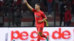 Leo Fernández rescató el empate para el Toluca con un tiro libre y un penalti.