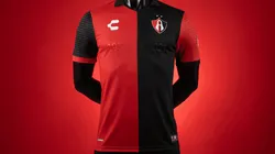 El jersey conmemorativo del Atlas no tiene publicidad.