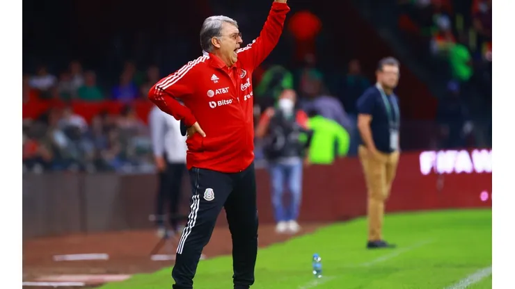Gerardo el Tata Martino se sometió a una tercera operación en la vista.