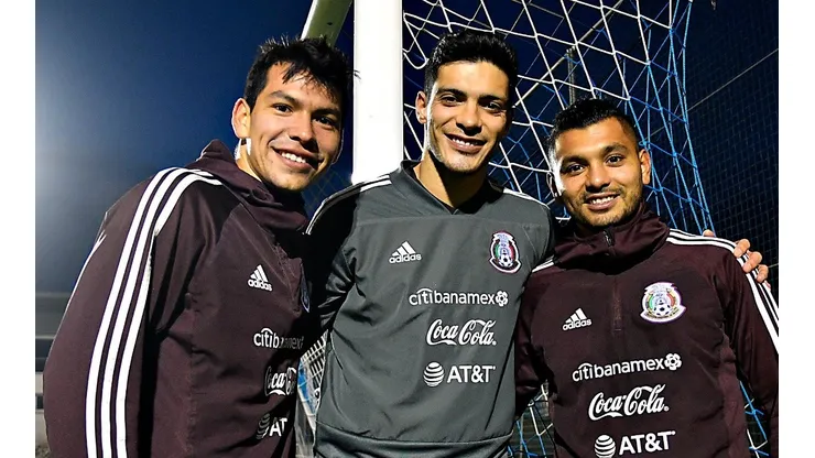 Lozano y Corona no han conseguido ser certeros frente al arco