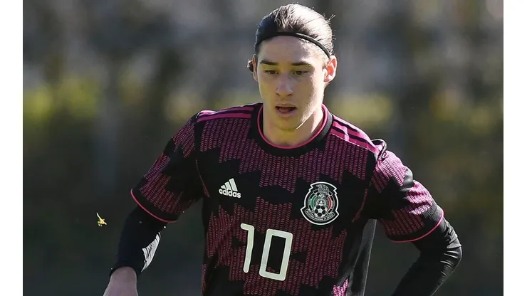 Flores podría ser el revulsivo que necesita el Tri en el ataque tras lo mostrado en el Arsenal