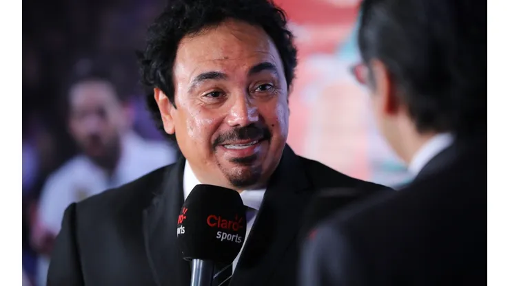 ¡Gratis! Hugo Sánchez se postula para dirigir a la Selección Mexicana