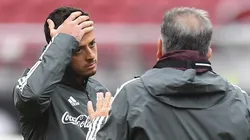Leyenda del Tri le insiste a Martino para que llame a Chicharito