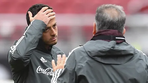 Leyenda del Tri le insiste a Martino para que llame a Chicharito