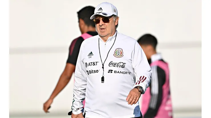 Martino sigue aferrado a jugar con veteranos y europeos
