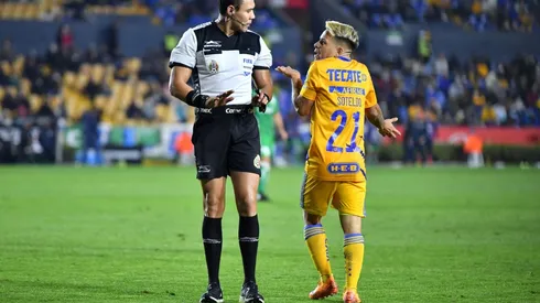 Agresión sin pelota de Matías Kranevitter a Yeferson Soteldo