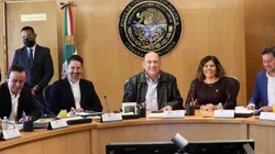 Mikel Arriola y Yon de Luisa en reunión con Rubén Moreira y Mary Jose Alcalá.