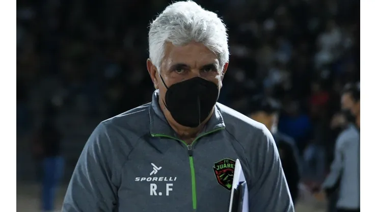 Tuca Ferretti explota contra el uso del VAR en la Liga MX
