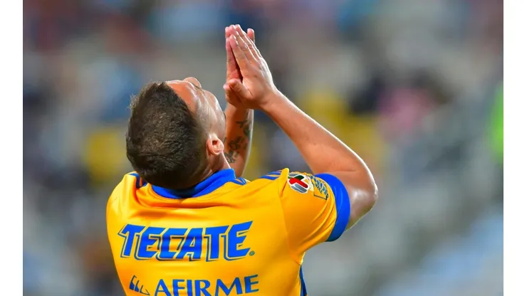 Tigres planea cambios en defensa para el clásico ante Monterrey