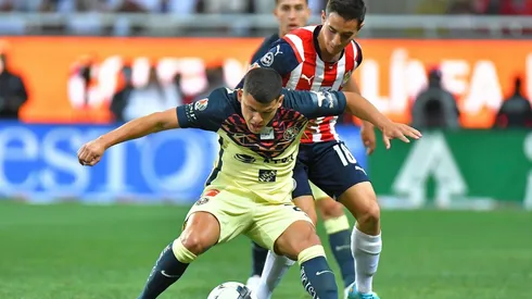 El histórico delantero que bajó a Chivas y al América de la contienda por el título