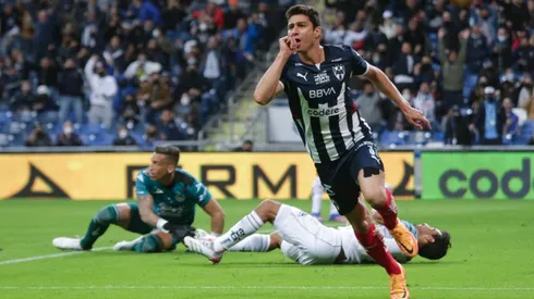 Stefan Medina hizo el primer gol del partido.