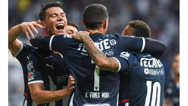 Héctor Moreno, Rogelio Funes Mori y Duvan Vergara.