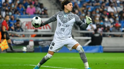 Burlas a Memo Ochoa por una publicación de FIFA