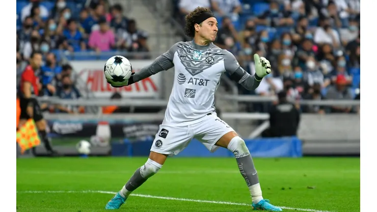 Burlas a Memo Ochoa por una publicación de FIFA