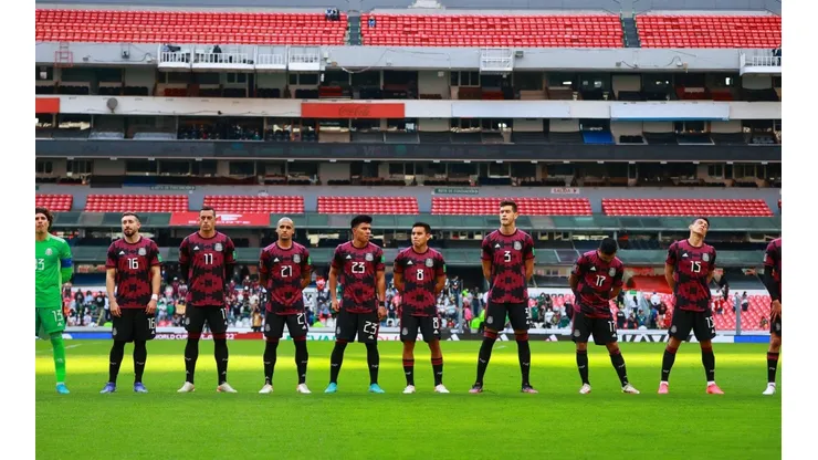 La selección mexicana contra Costa Rica ante un grupo reducido de aficionados.
