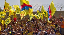 Barras de América durante un partido en Ciudad Universitaria.